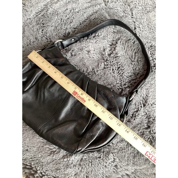 Simply Vera Vera Wang Faux Leather Pleated Shoulder Handbag Hobo Bag Black - Picture 6 of 8